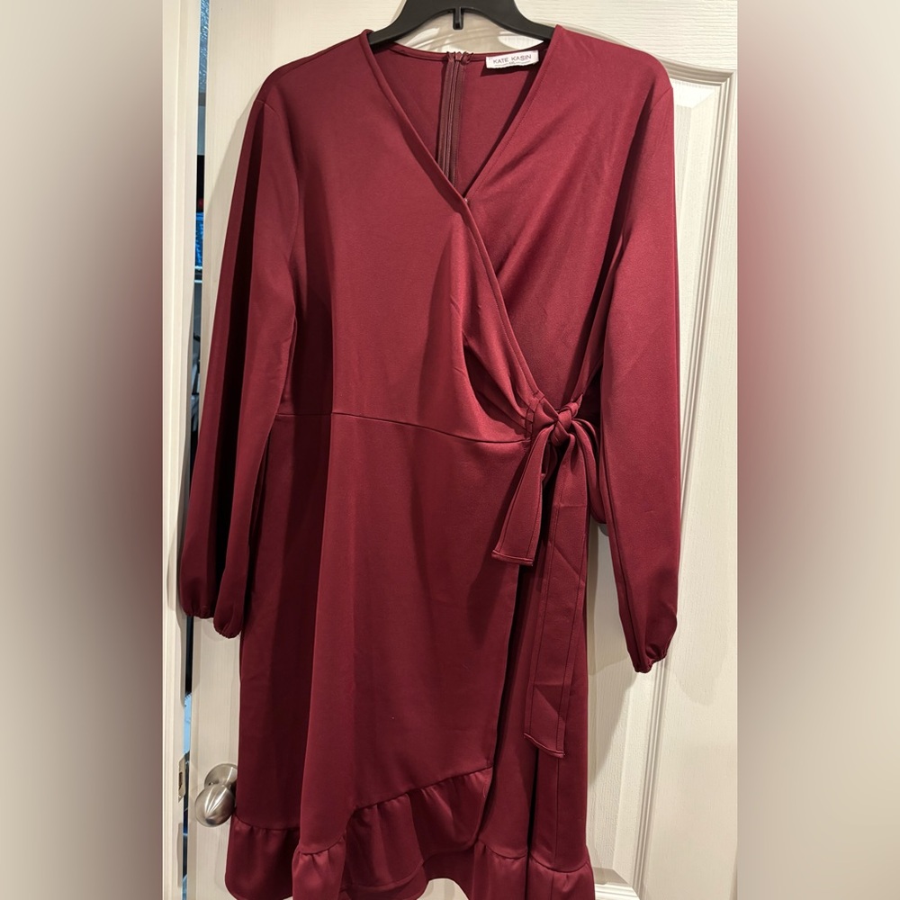 Ladies size 2xL Burgendy Dress.. sooo cute and comfy.